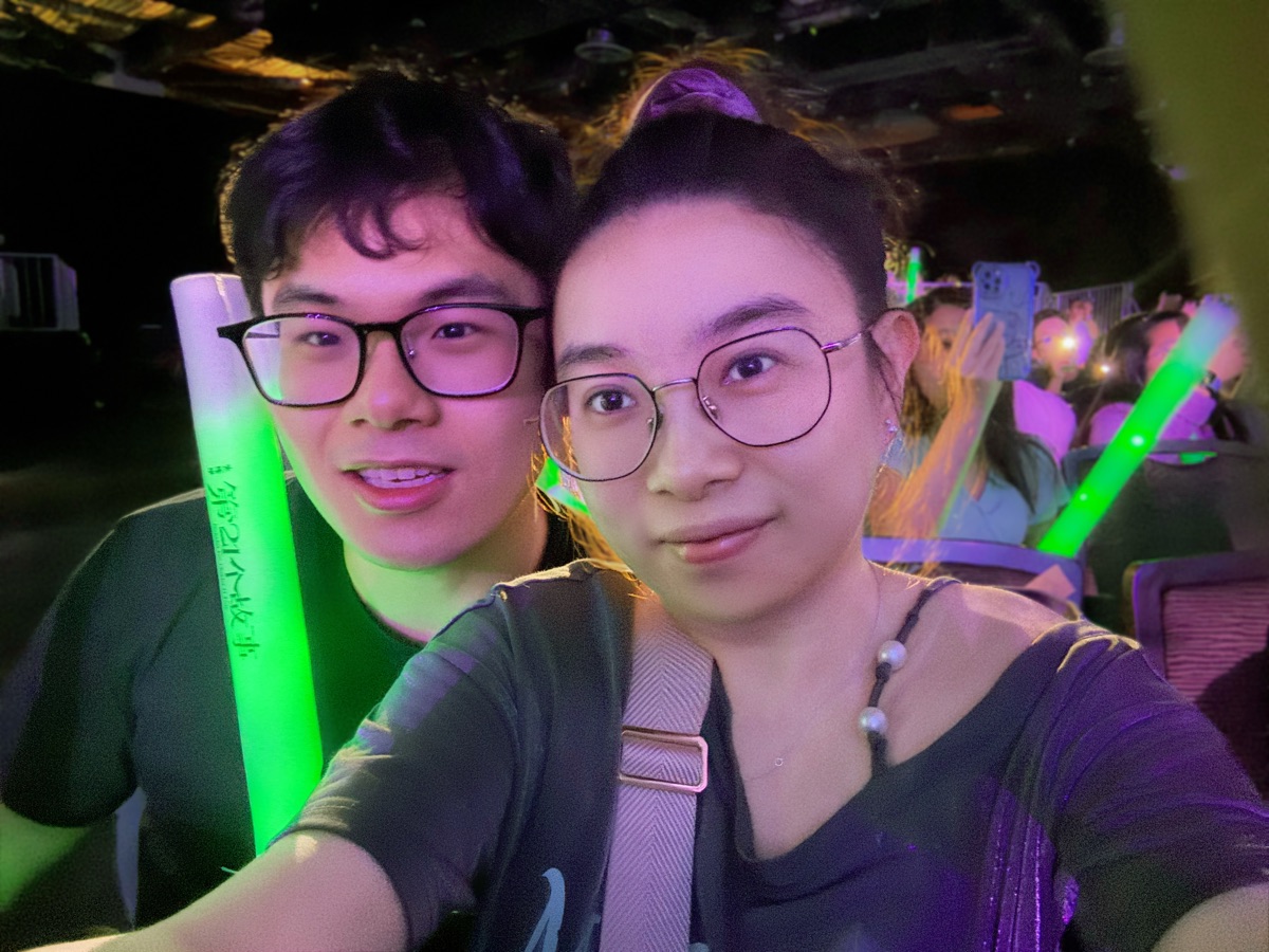 张栋梁演唱会自拍